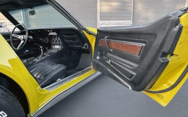 Chevrolet-Corvette-1971-Coupe-34