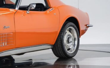 Chevrolet-Corvette-1972-13