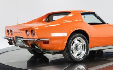 Chevrolet-Corvette-1972-15