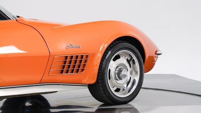 Chevrolet-Corvette-1972-16