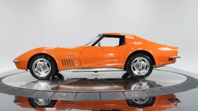 Chevrolet-Corvette-1972-2