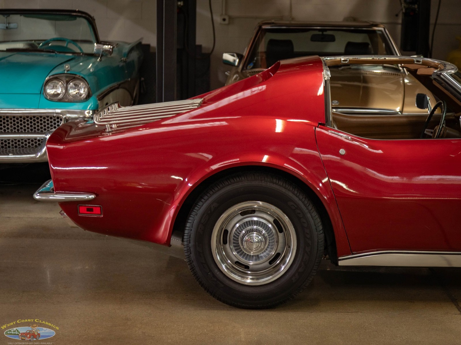 Chevrolet-Corvette-1972-2-Door-Coupe-1