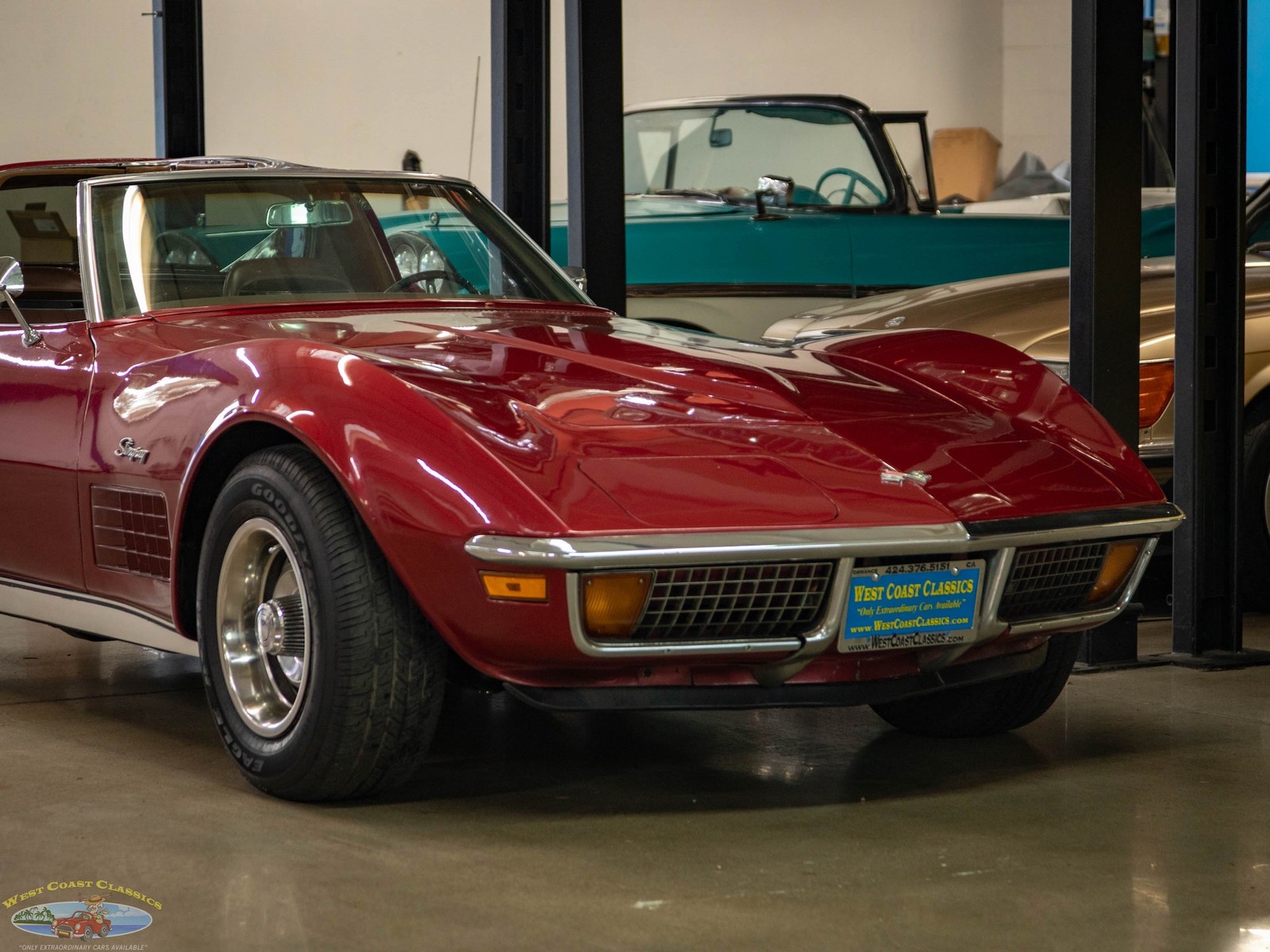 Chevrolet-Corvette-1972-2-Door-Coupe-11