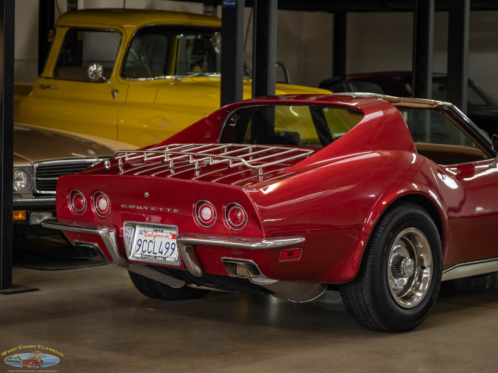 Chevrolet-Corvette-1972-2-Door-Coupe-24