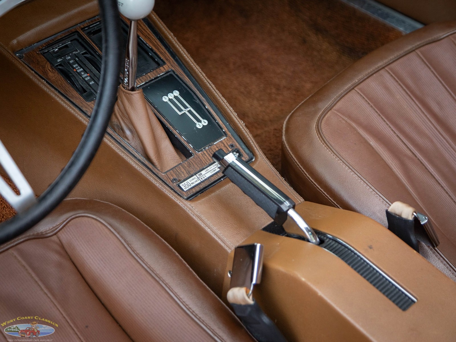 Chevrolet-Corvette-1972-2-Door-Coupe-32