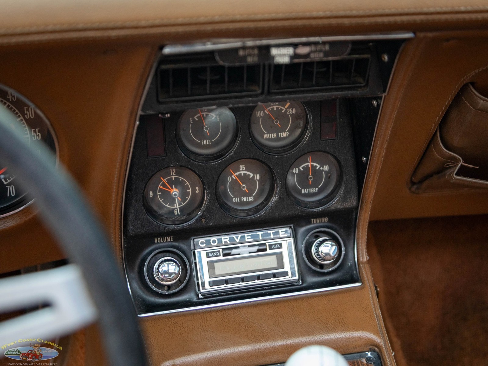 Chevrolet-Corvette-1972-2-Door-Coupe-36