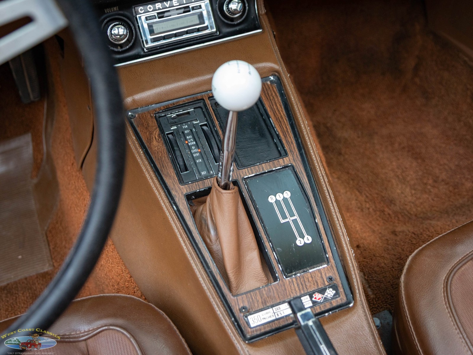 Chevrolet-Corvette-1972-2-Door-Coupe-37