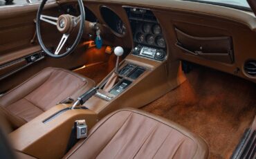 Chevrolet-Corvette-1972-2-Door-Coupe-38