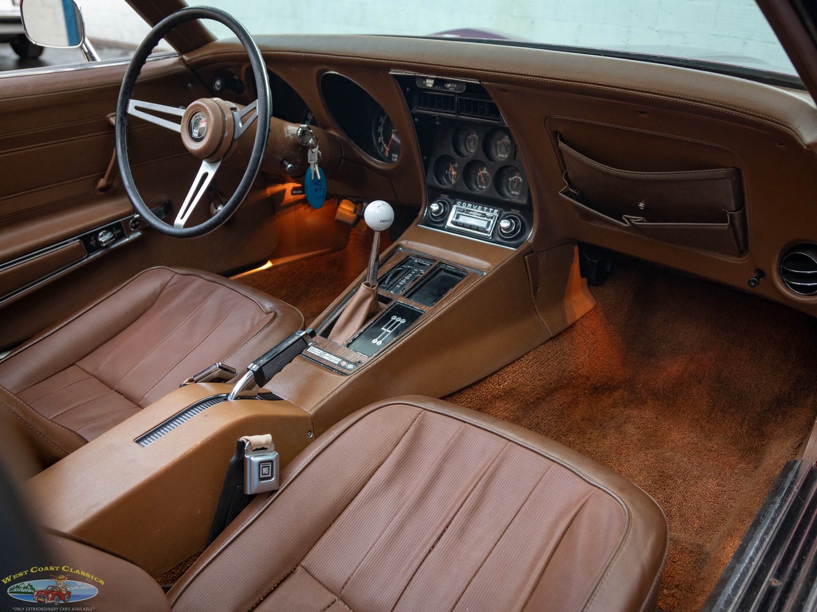 Chevrolet-Corvette-1972-2-Door-Coupe-38