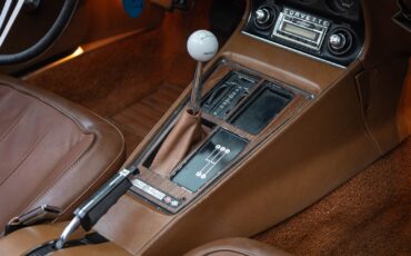 Chevrolet-Corvette-1972-2-Door-Coupe-39