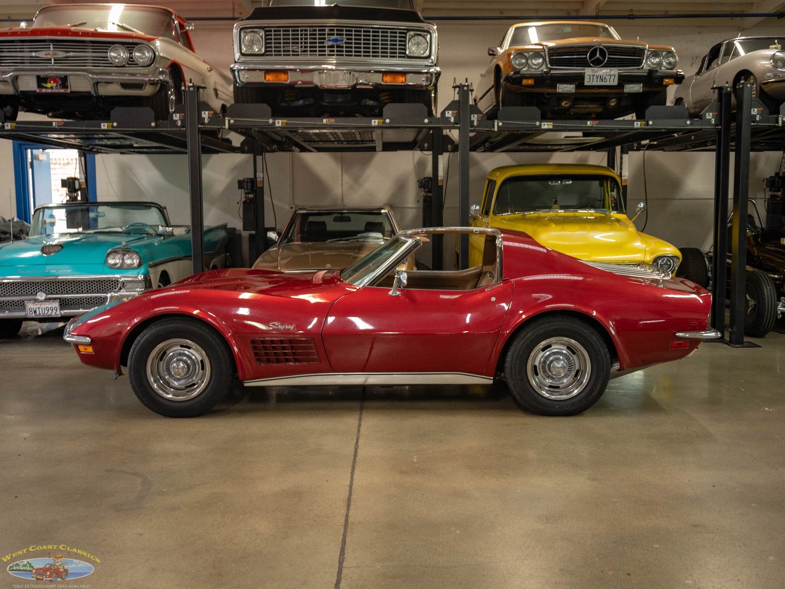 Chevrolet-Corvette-1972-2-Door-Coupe-6