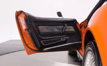 Chevrolet-Corvette-1972-23