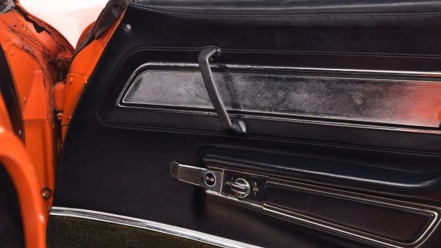 Chevrolet-Corvette-1972-26