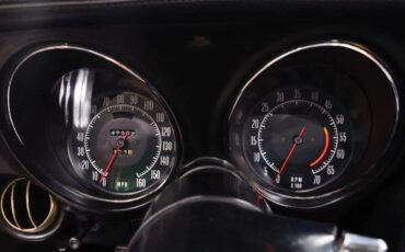 Chevrolet-Corvette-1972-30