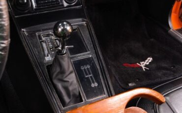 Chevrolet-Corvette-1972-32