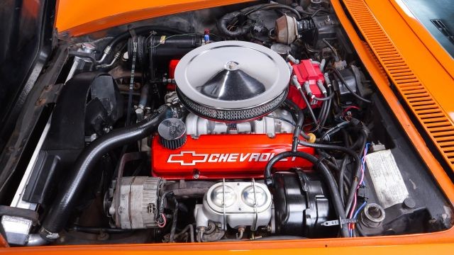 Chevrolet-Corvette-1972-36