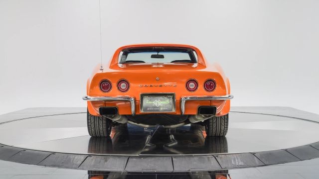 Chevrolet-Corvette-1972-5