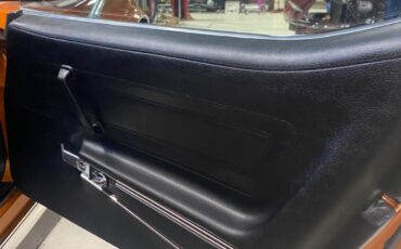 Chevrolet-Corvette-1972-Coupe-10