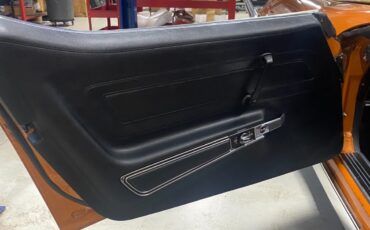 Chevrolet-Corvette-1972-Coupe-11