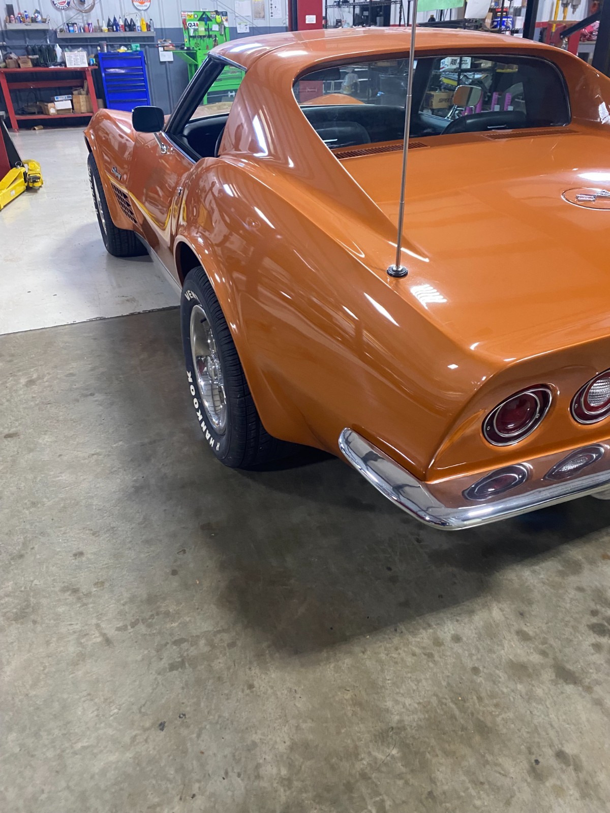 Chevrolet-Corvette-1972-Coupe-4