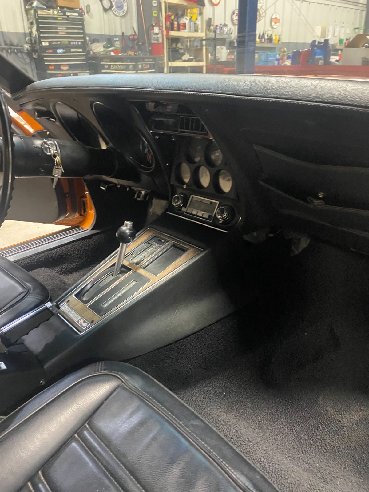 Chevrolet-Corvette-1972-Coupe-8