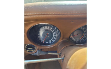 Chevrolet-Corvette-1972-Coupe-9