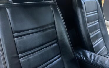 Chevrolet-Corvette-1972-Coupe-9