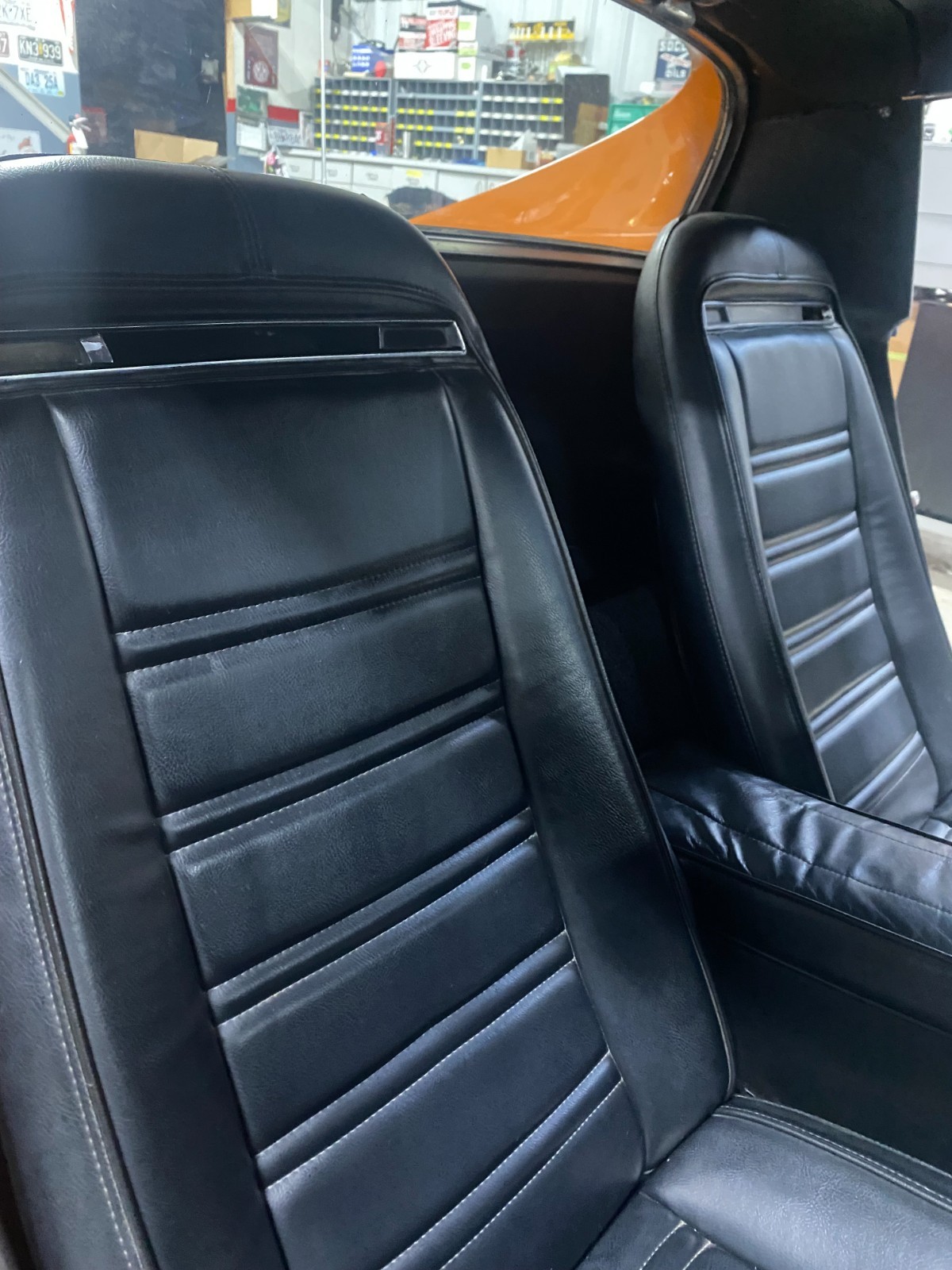 Chevrolet-Corvette-1972-Coupe-9