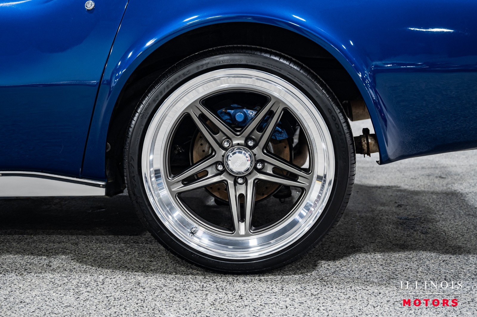 Chevrolet-Corvette-1972-Coupe-9