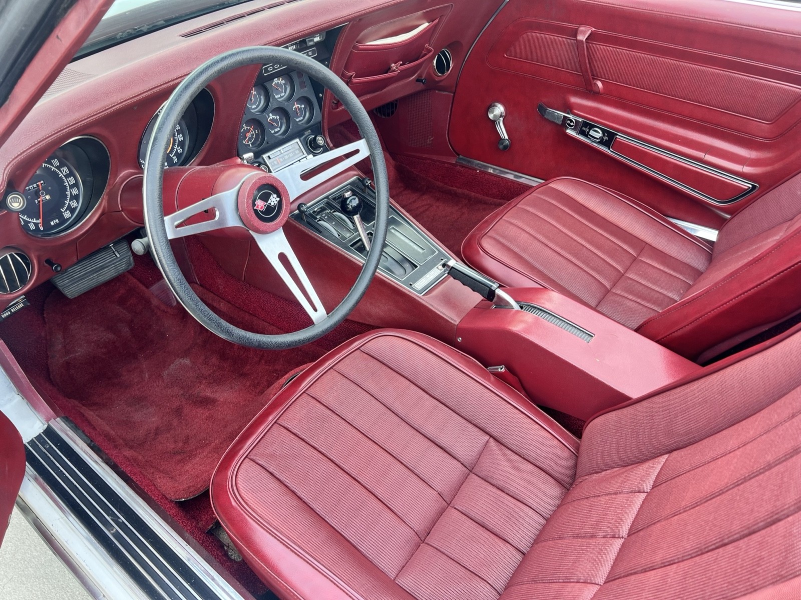 Chevrolet-Corvette-1973-14