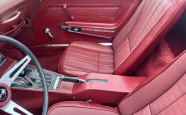 Chevrolet-Corvette-1973-15