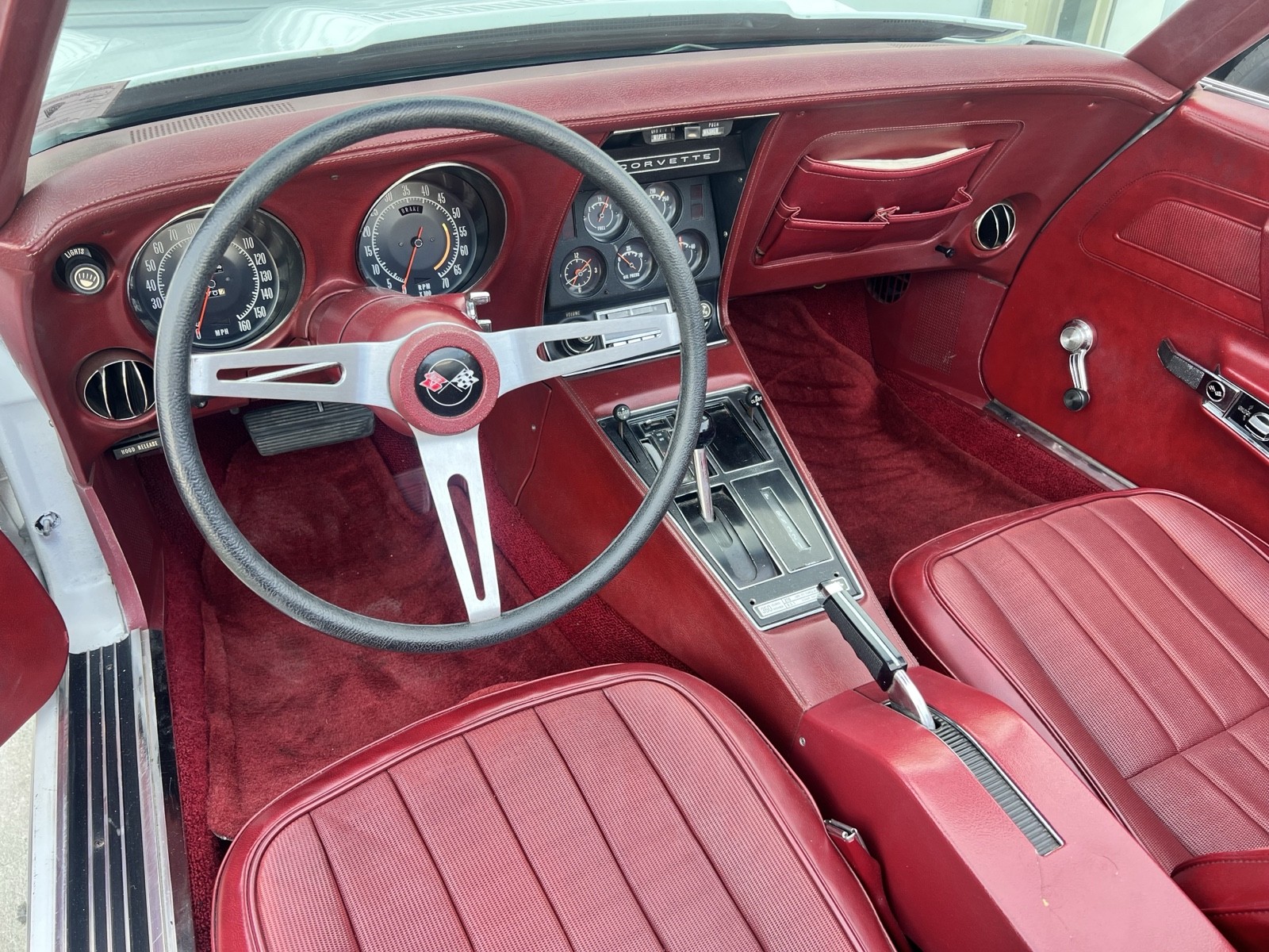 Chevrolet-Corvette-1973-17