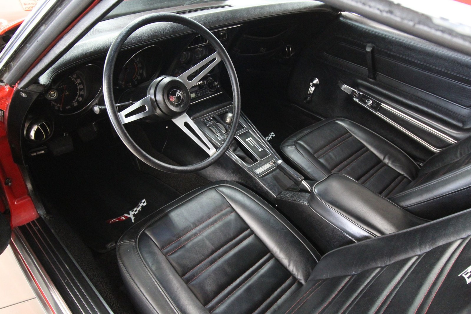 Chevrolet-Corvette-1973-18