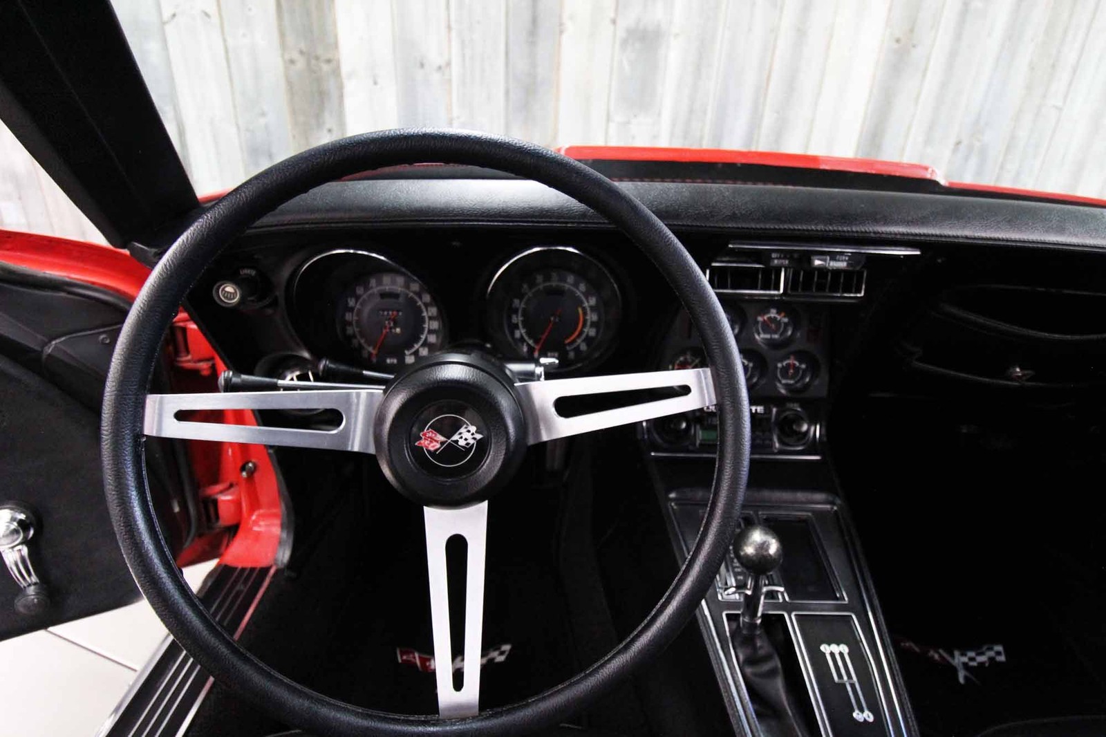 Chevrolet-Corvette-1973-22