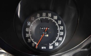 Chevrolet-Corvette-1973-23