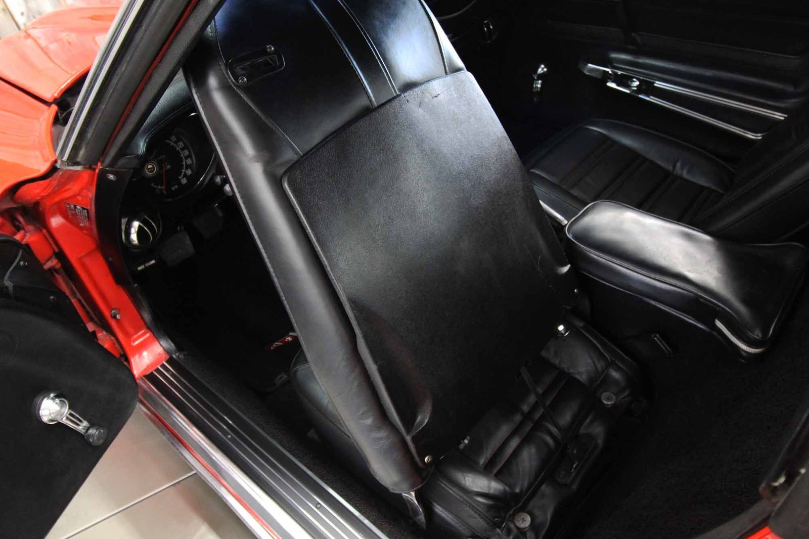 Chevrolet-Corvette-1973-26