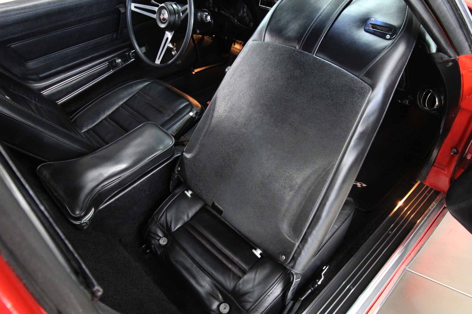 Chevrolet-Corvette-1973-27