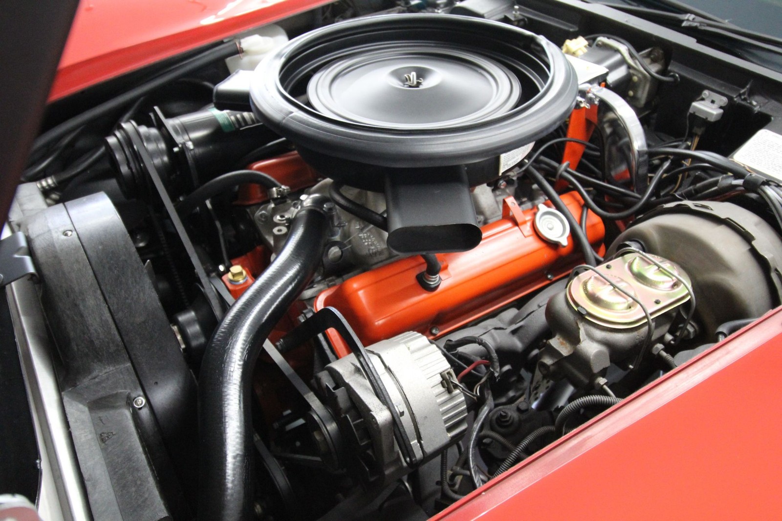 Chevrolet-Corvette-1973-38