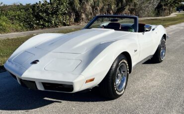 Chevrolet-Corvette-1973
