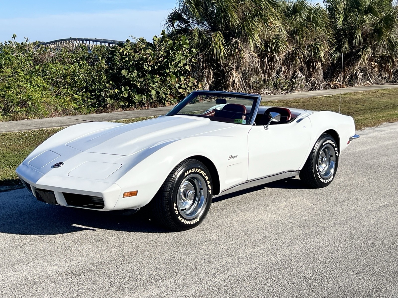 Chevrolet-Corvette-1973-7