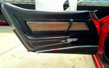 Chevrolet-Corvette-1973-Hatchback-13