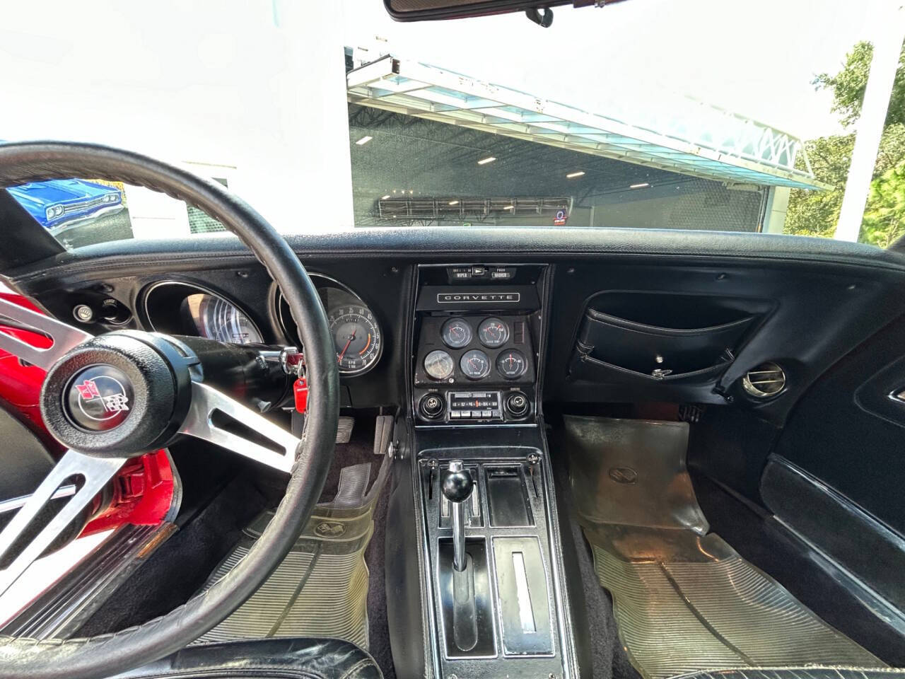 Chevrolet-Corvette-1973-Hatchback-16