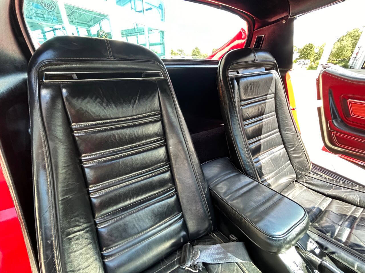 Chevrolet-Corvette-1973-Hatchback-19