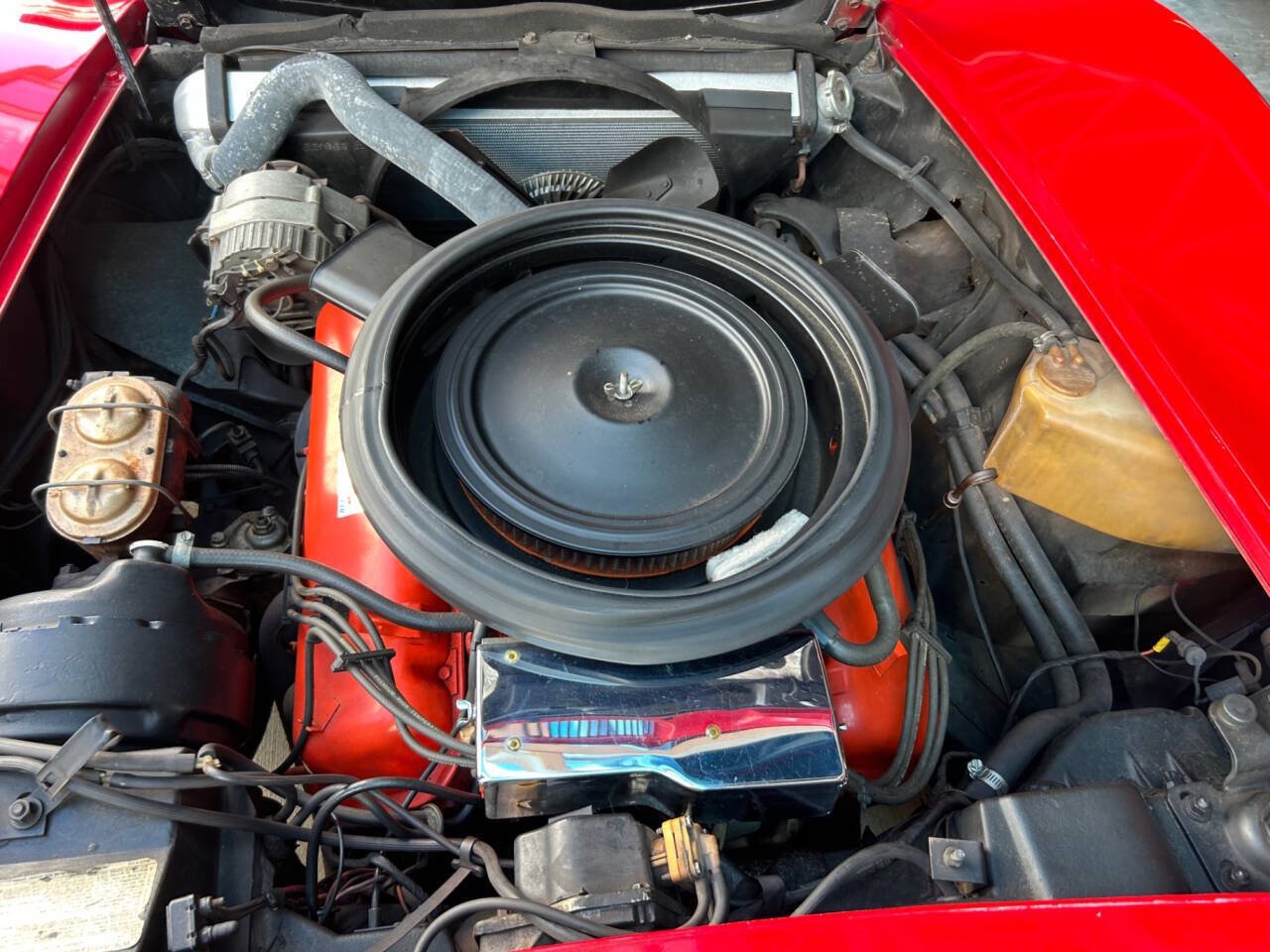 Chevrolet-Corvette-1973-Hatchback-23