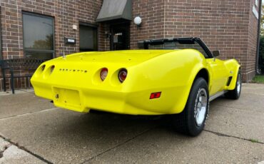 Chevrolet-Corvette-1974-Convertible-11