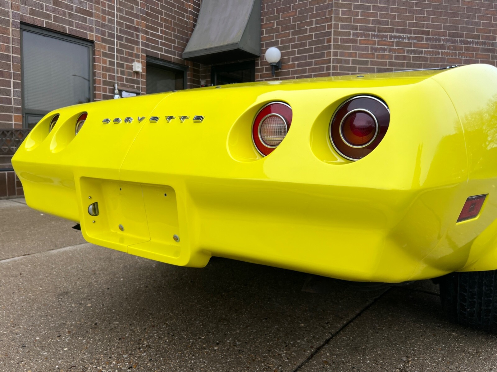 Chevrolet-Corvette-1974-Convertible-12