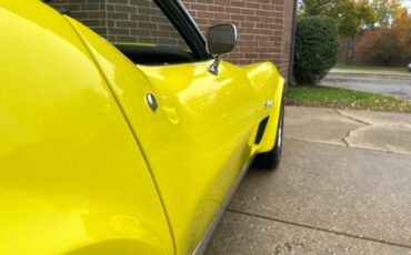 Chevrolet-Corvette-1974-Convertible-13