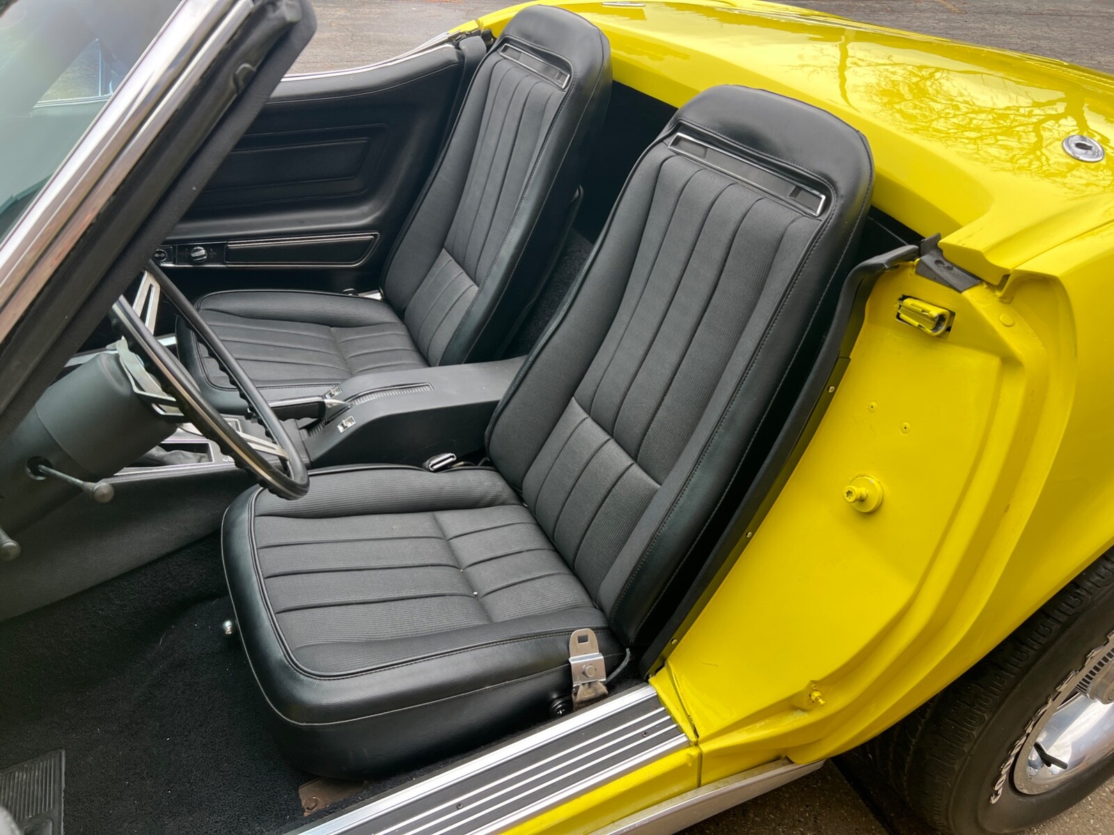 Chevrolet-Corvette-1974-Convertible-28