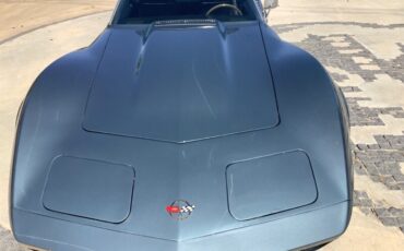 Chevrolet-Corvette-1974-Convertible-3