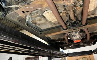 Chevrolet-Corvette-1974-Convertible-36